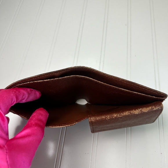 Louis Vuitton Multiple Pocket Wallet - Picture 7 of 13